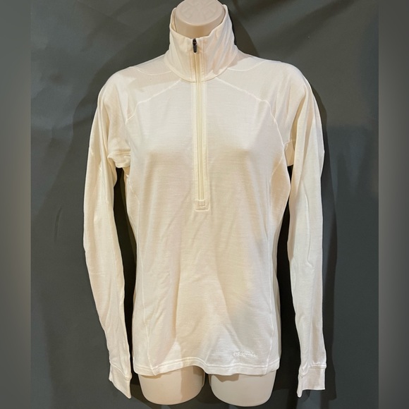 Patagonia Tops - Patagonia zippered jersey